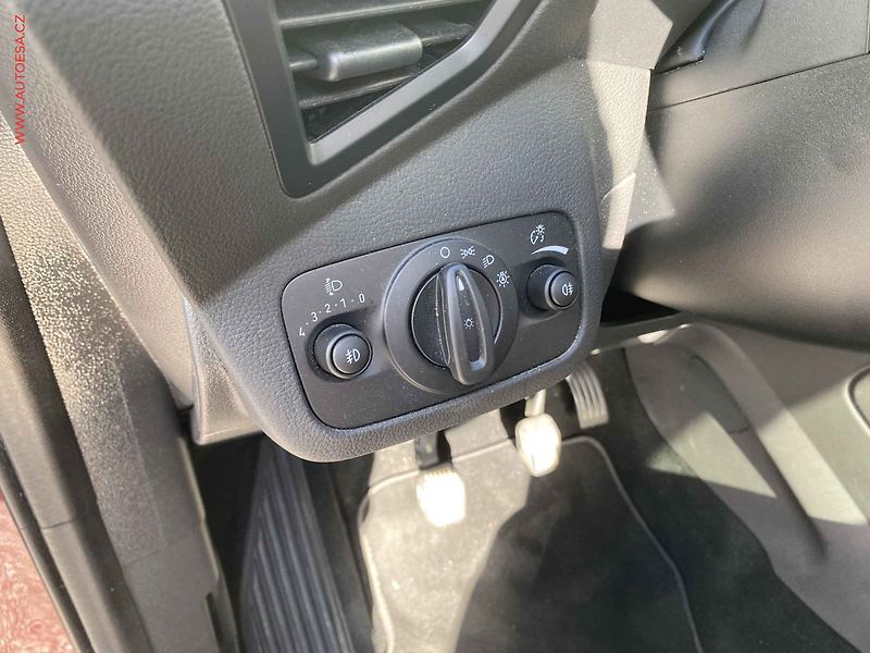 Ford Kuga (2018) 2.0 TDCi 4x4, Titanium, navi - fotka 14 z 18