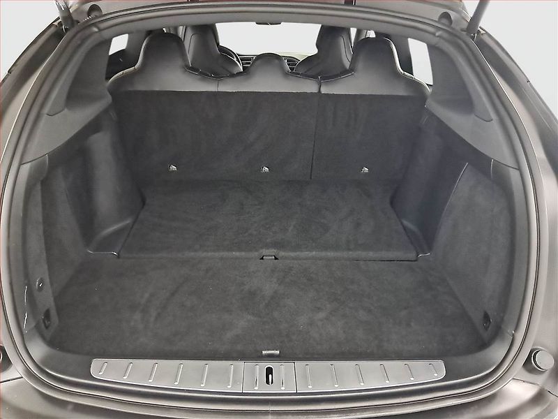 Tesla Model X (2017) 100D, SoH 86% - fotka 14 z 22