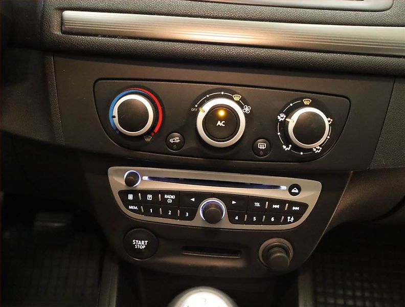 Renault Mégane (2010) 1.5 dCi, po STK, v provozu - fotka 12 z 16