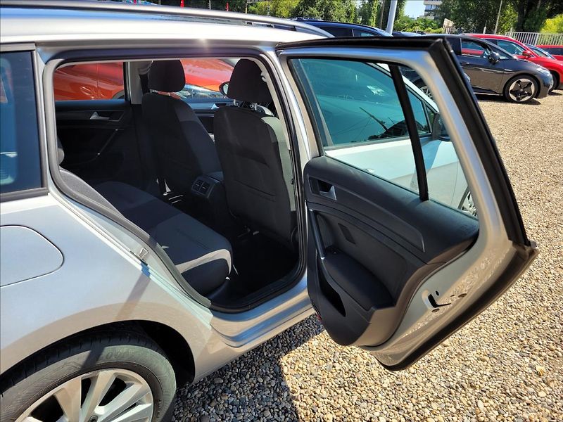 Volkswagen Golf 1,0 TSI,navi,digiklima,acc,alu - fotka 15 z 50