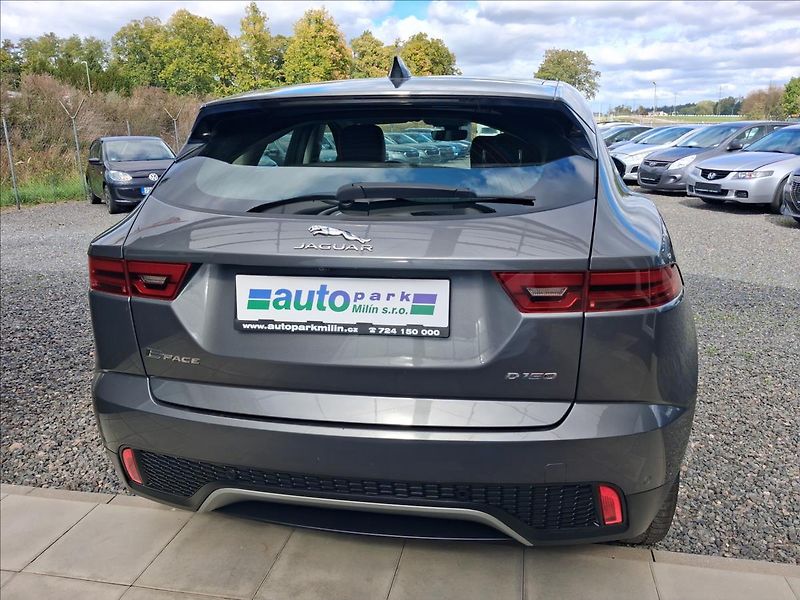 Jaguar E-Pace 2,0 S - fotka 6 z 14