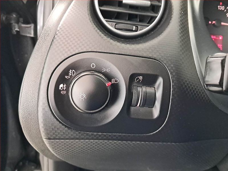 Seat Altea (2006) 2.0 TDI, po STK, zamluveno - fotka 17 z 17
