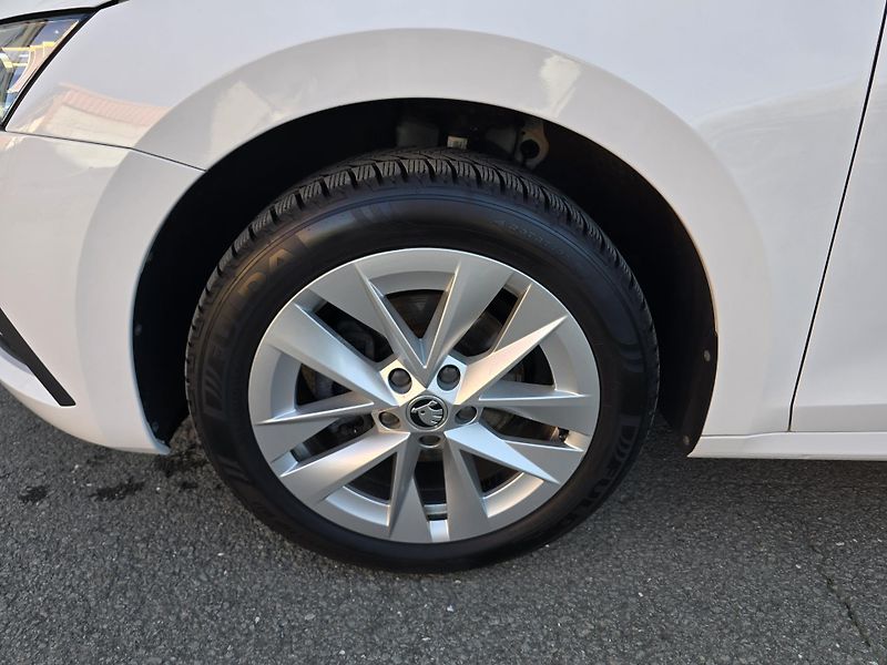 Škoda Octavia (2022) 2,0TDI DSG STYLE 1.Maj. ČR DPH - fotka 7 z 43