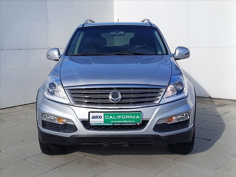 SsangYong Rexton 2,0 RX200 7MÍST TEMPOMAT - fotka 3 z 31
