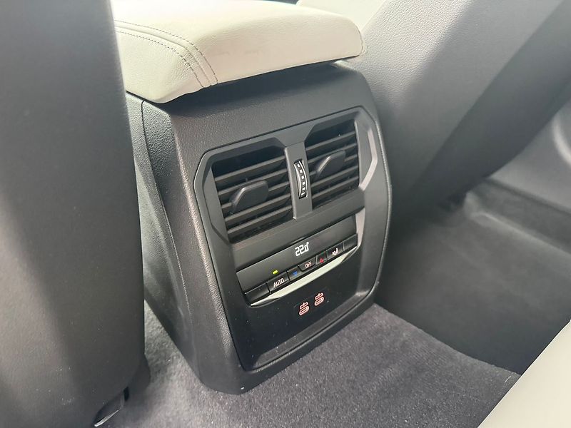 BMW M3 xDrive Touring TOP 09/2025 - fotka 31 z 33