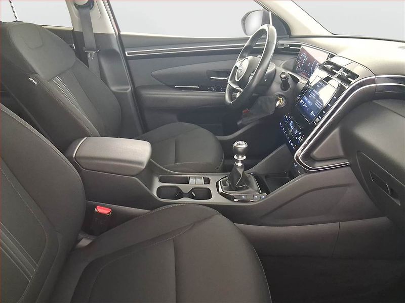 Hyundai Tucson (2021) 1.6 T-GDI - fotka 9 z 24
