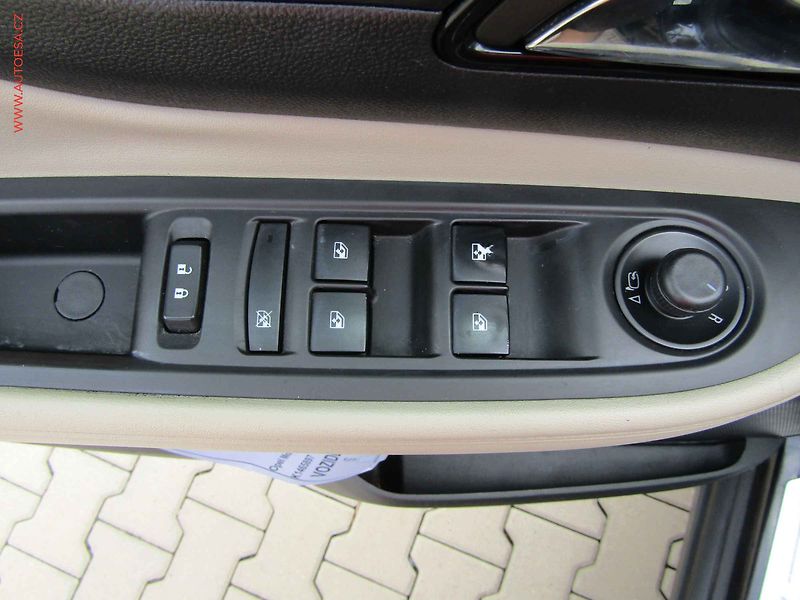 Opel Mokka (2017) 1.6 CDTi, 2.maj,ČR, AC, navi - fotka 11 z 17