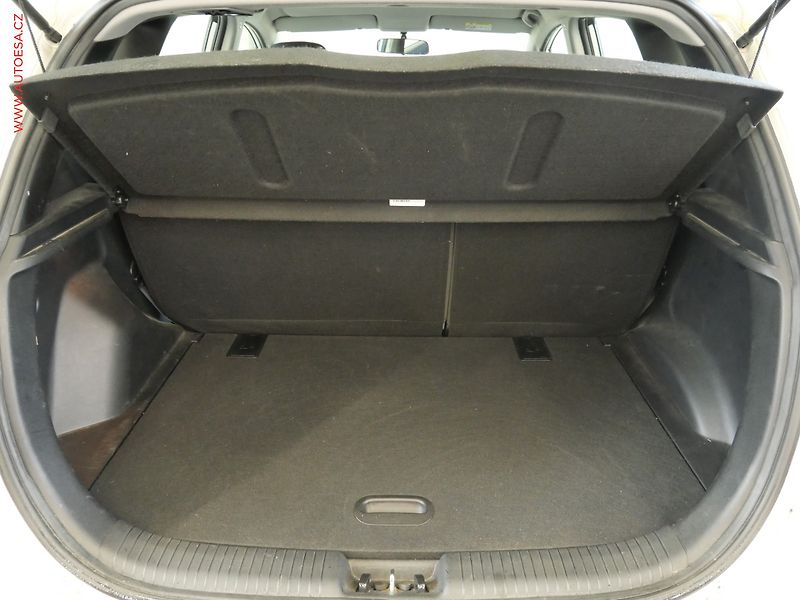 Hyundai ix20 (2017) 1.4i, ČR, servis.kniha, AC - fotka 7 z 13