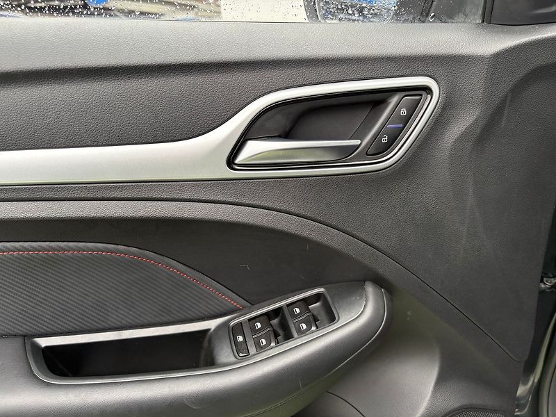 MG ZS 1.5 DVVT 78kW, Full LED - fotka 18 z 20