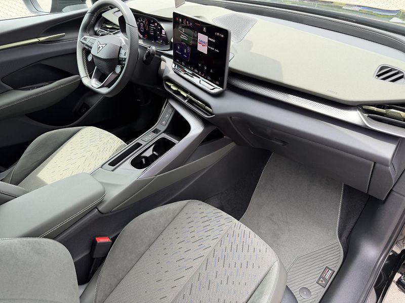 Cupra Terramar (2026) 2.0TSI 150kW 4WD TRIBE TZ R20! - fotka 36 z 45