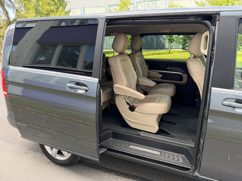 Mercedes-Benz Třídy V 250 D Avantgarde L 4matic - fotka 17 z 28