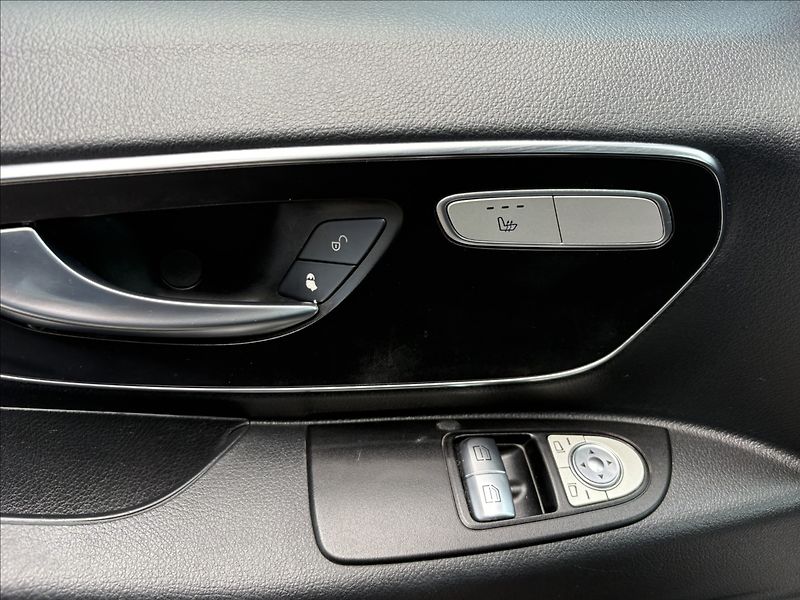 Mercedes-Benz Vito 2,1 140 kw 4x4 L 8 míst servis - fotka 16 z 29