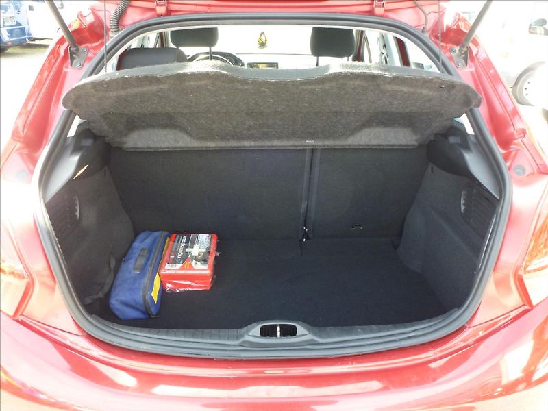 Peugeot 208 1,4 VTi Access 95k MAN5  Lucif - fotka 20 z 44