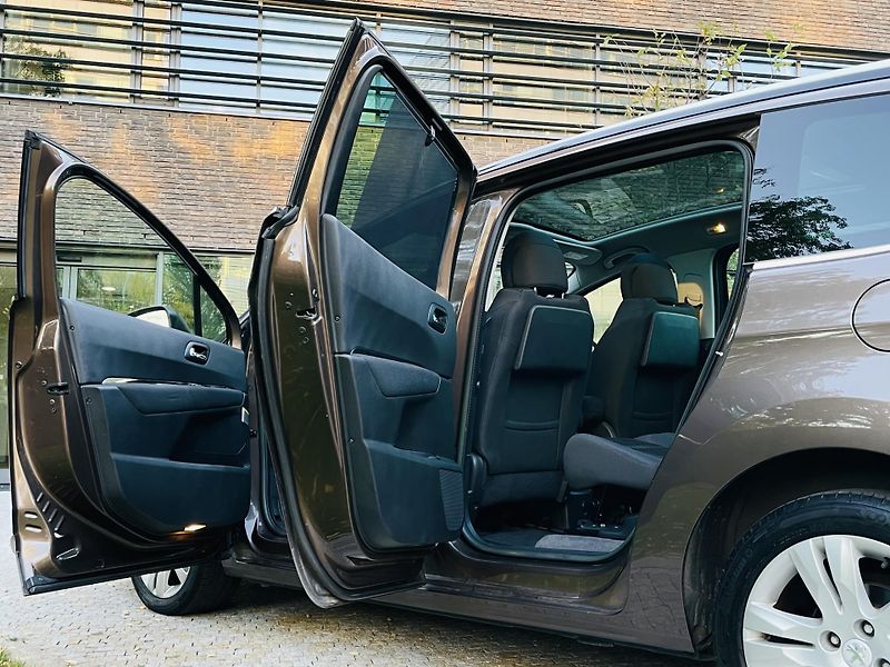 Peugeot 5008 2.0HDi MAN 1MAJITEL SENZORY  - fotka 20 z 43