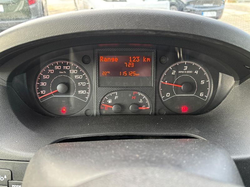Peugeot Boxer (2022) Furgon L2H2 140k MAN6 - fotka 15 z 19