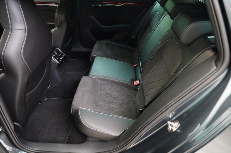 Škoda Superb - fotka 27 z 29