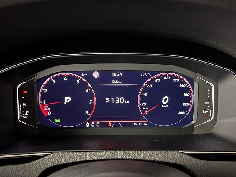 Volkswagen Passat 2,0 TSi  DSG Elegance Virtual - fotka 24 z 47