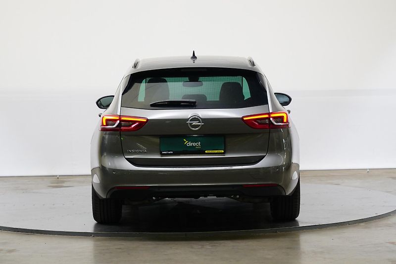 Opel Insignia - fotka 6 z 23