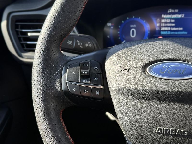 Ford Kuga 2,5 HEV 140kW ST-Line - fotka 19 z 25