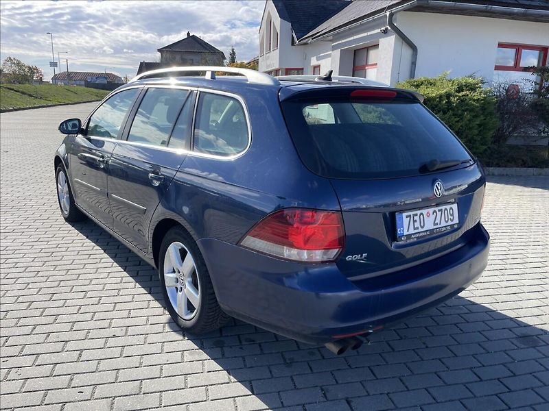 Volkswagen Golf 1,4 TSi 90kw DSG Comfortline G - fotka 3 z 44