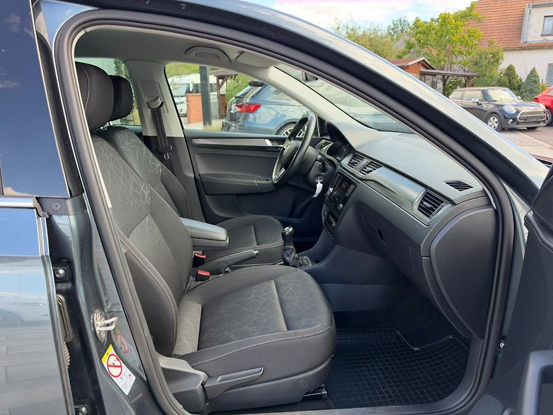 Škoda Rapid (2018) Clever 1.0 TSI 70kW - fotka 26 z 30
