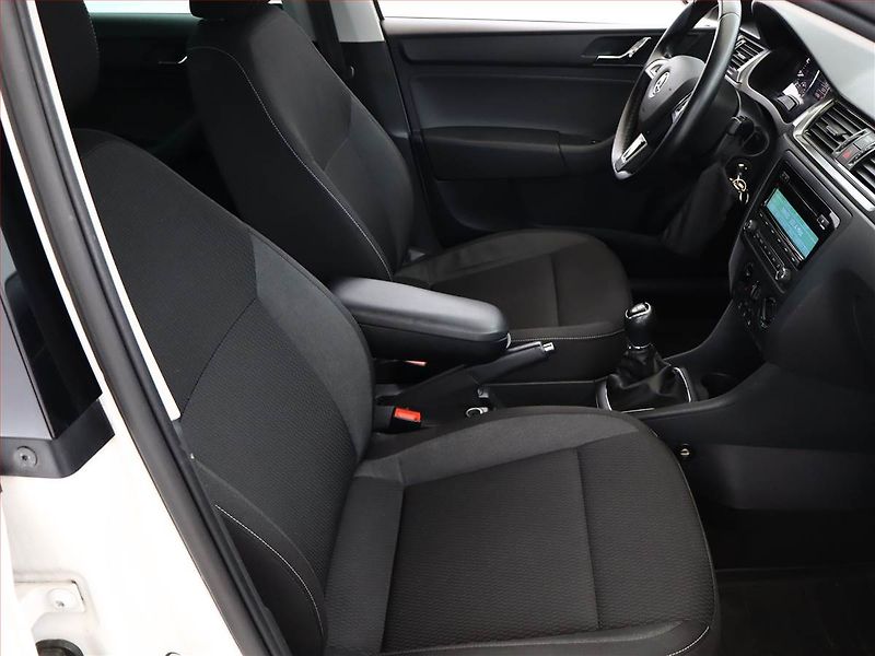 Škoda Rapid (2014) 1.2 TSI, Tempomat - fotka 7 z 15