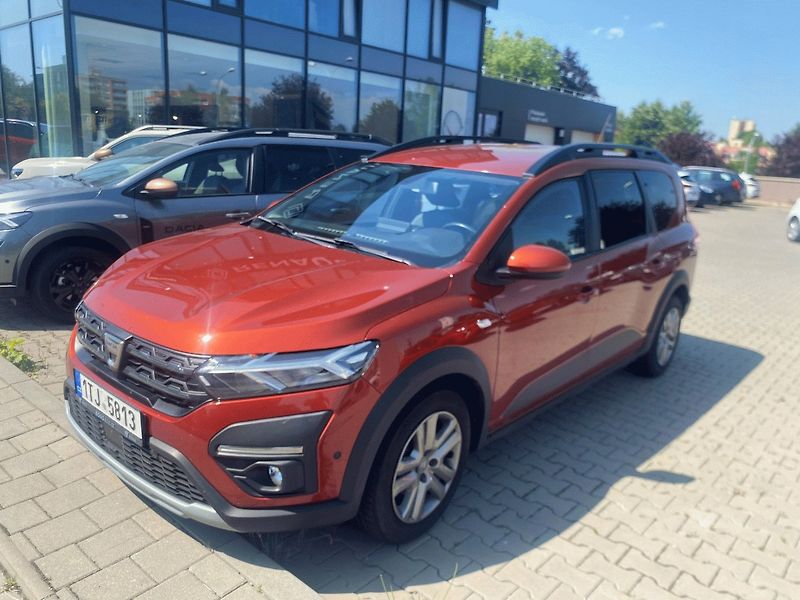 Dacia Jogger (2022) Comfort TCe 100 LPG 7 míst, ČR - fotka 1 z 1