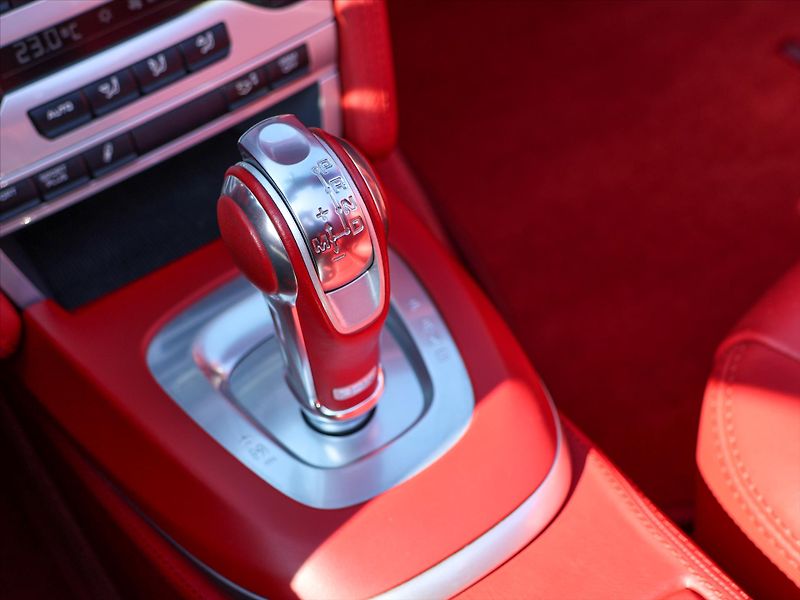 Porsche 911 3,8 TURBO S - fotka 43 z 56