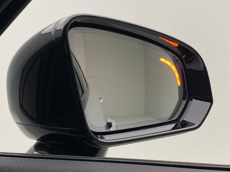 Volvo V90 T6 AWD RECHARGE DARK PLUS - fotka 36 z 58