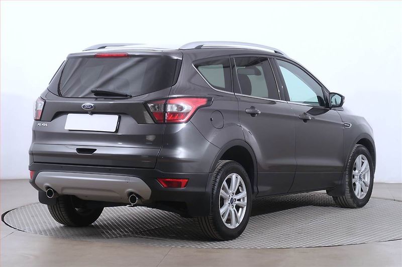 Ford Kuga (2017) 1.5 TDCi, Automat, Navi - fotka 5 z 22
