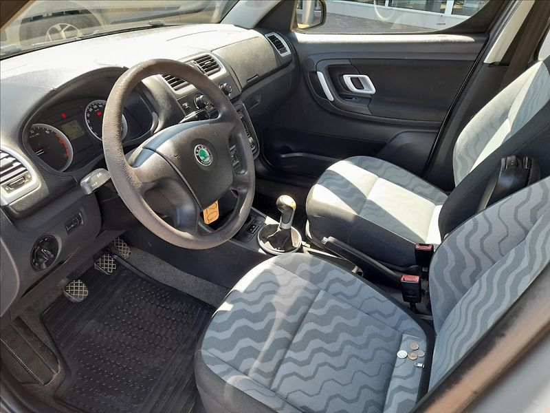 Škoda Roomster 1,4 TDi STÁLE U NÁS - fotka 8 z 17