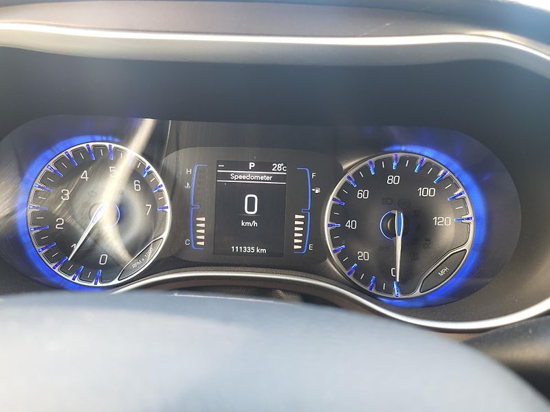 Chrysler Pacifica (2018)  Touring L, 8 míst, LPG, TZ - fotka 16 z 38