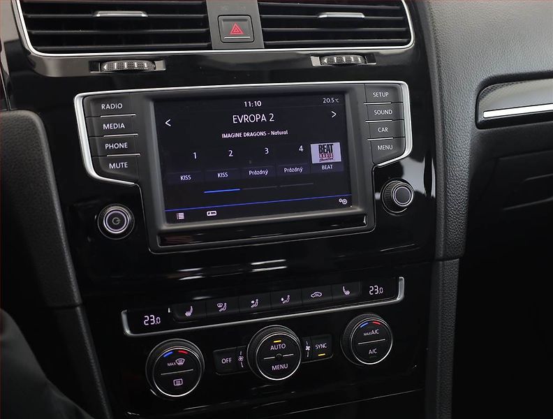 Volkswagen Golf (2016) Highline 1.6 TDI, Xenony - fotka 10 z 19