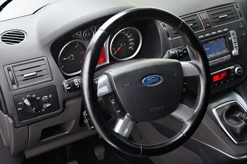 Ford C-MAX 2.0TDCi TITANIUM TAŽNÉ - fotka 17 z 28