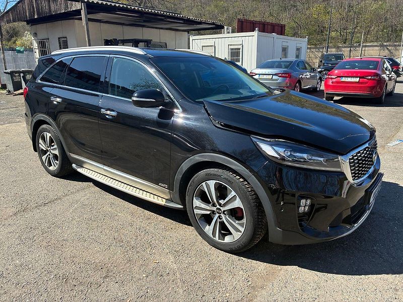 Kia Sorento GT LINE 2.2 CRDi 4x4 7 míst - fotka 1 z 24