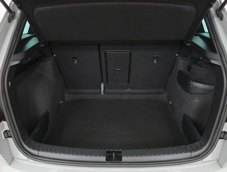 Škoda Karoq (2022) Sportline 1.5 TSI - fotka 14 z 27
