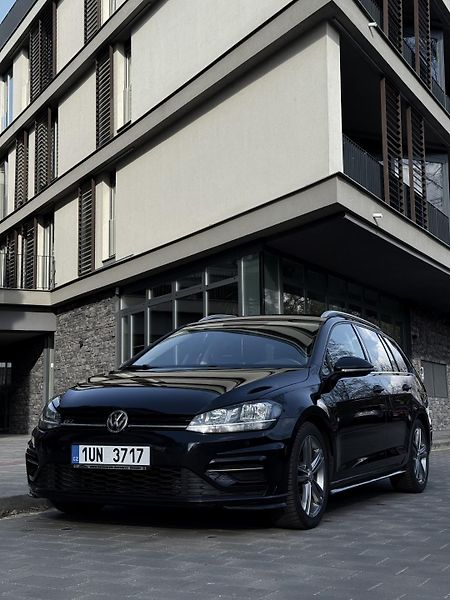 Volkswagen Golf Variant (2017) - fotka 5 z 13
