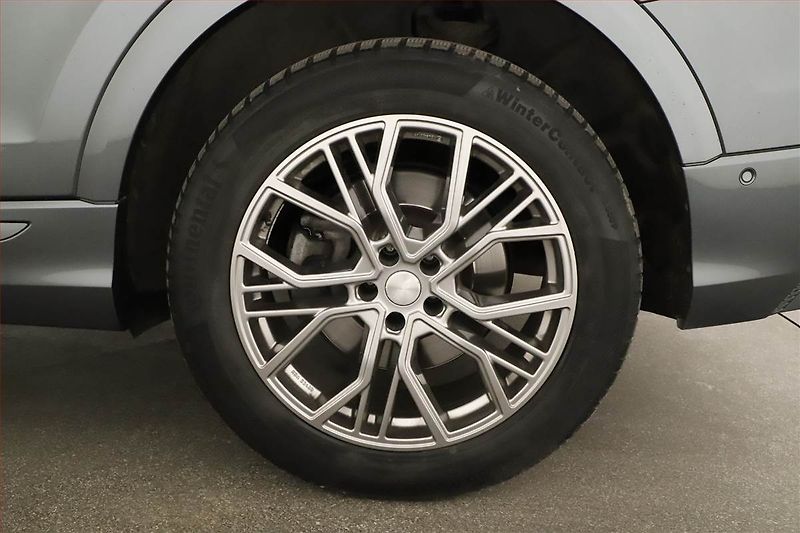 Audi Q8 (2021) 50 TDI - fotka 12 z 21