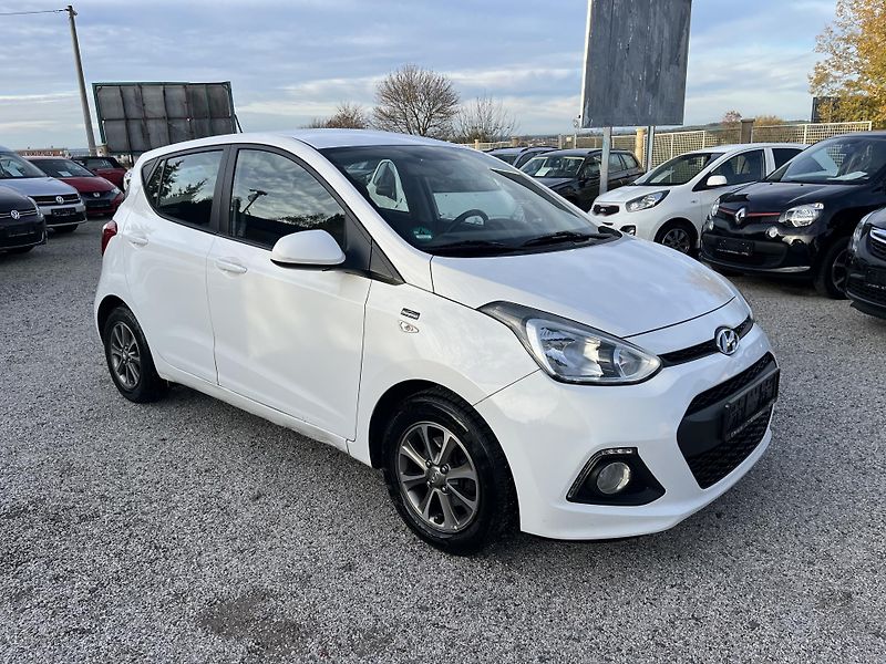 Hyundai i10 (2015) 1.0i 49kw, REZERVACE - fotka 2 z 28