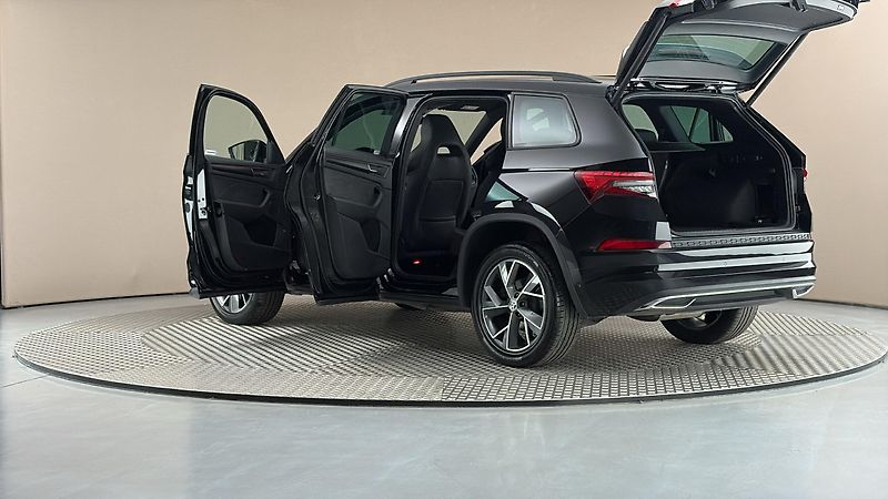 Škoda Kodiaq 2.0 TDI DSG 4x4 Sportline Excl - fotka 7 z 31