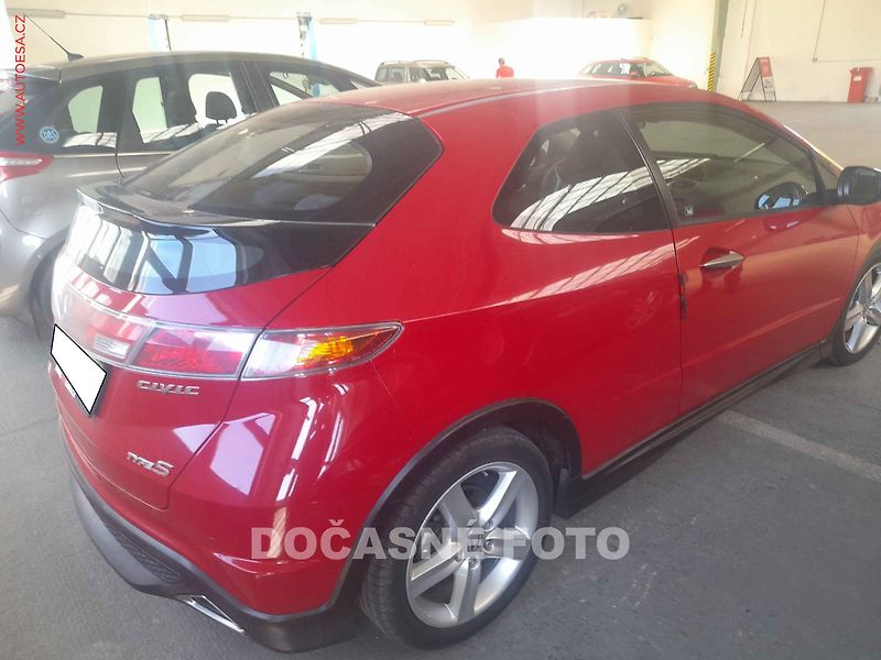 Honda Civic (2007) 1.8i-VTEC, AT, autoAC, temp - fotka 2 z 3