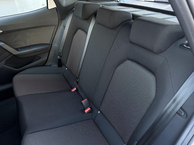 Seat Arona Color Concept 1.0TSi Xcellence - fotka 35 z 39