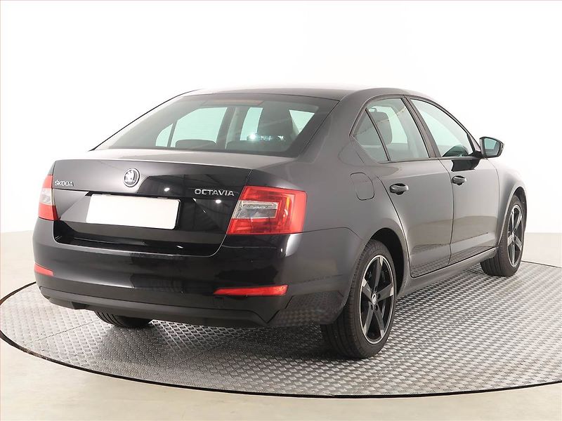 Škoda Octavia (2014) Ambition 1.6 TDI, Tempomat - fotka 5 z 17