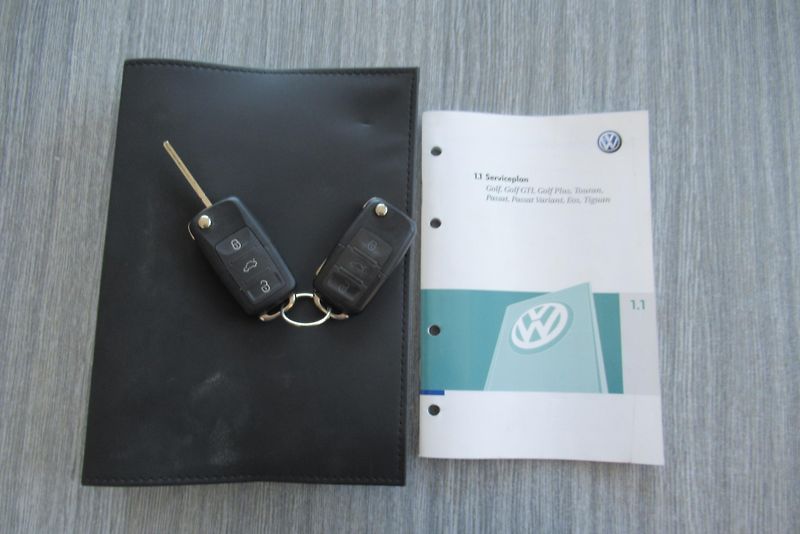 Volkswagen Golf 1.4i AUT. KLIMA NOVÉ ROZVODY - fotka 22 z 27