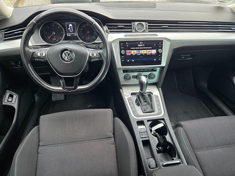 Volkswagen Passat (2018) 2.0 TDI DSG,Navi,Rozvody - fotka 20 z 29