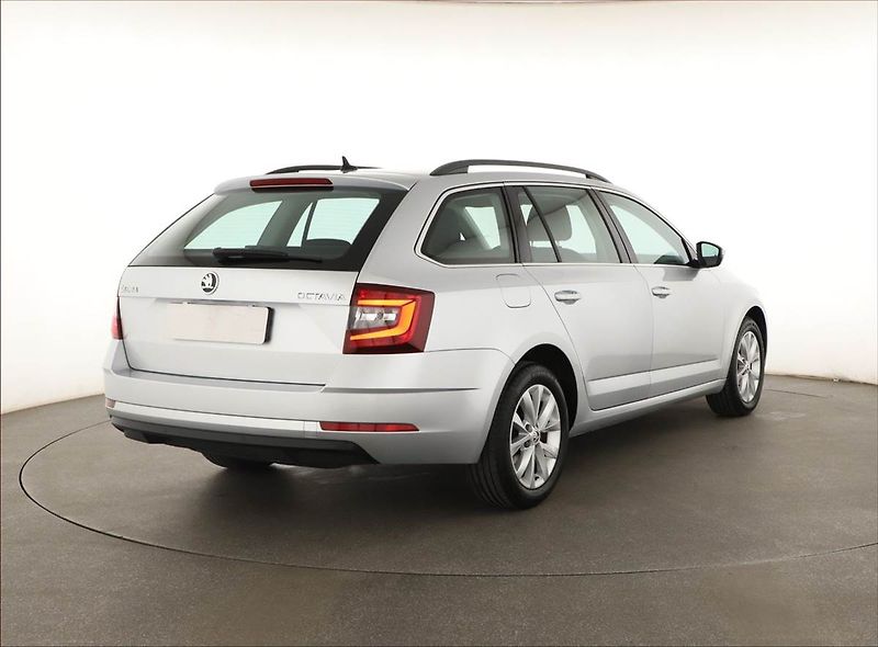 Škoda Octavia (2019) 1.5 TSI G-TEC, Automat - fotka 5 z 19