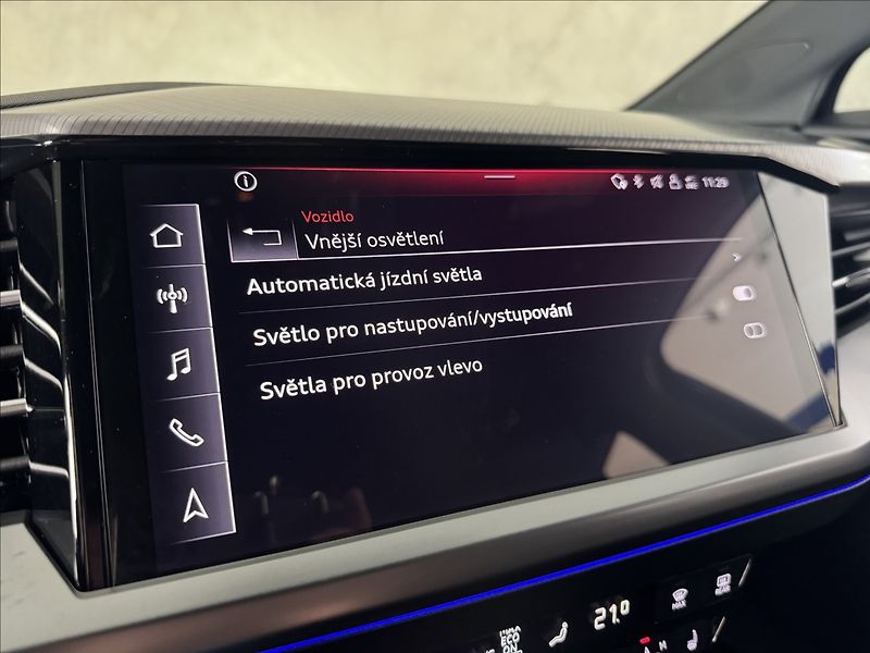 Audi Q4 e-tron 150kW Sport LED Kamera HUD - fotka 33 z 48