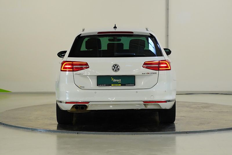 Volkswagen Passat - fotka 6 z 28
