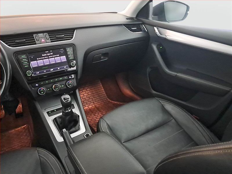 Škoda Octavia (2014) Greenline 1.6 TDI, Navi - fotka 8 z 16