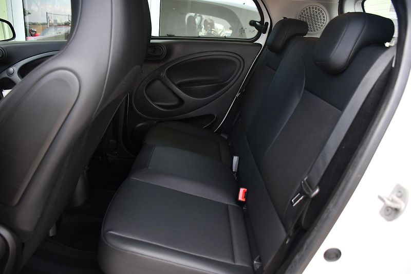 Smart Forfour EQ ESSENTIAL 5d - fotka 19 z 30